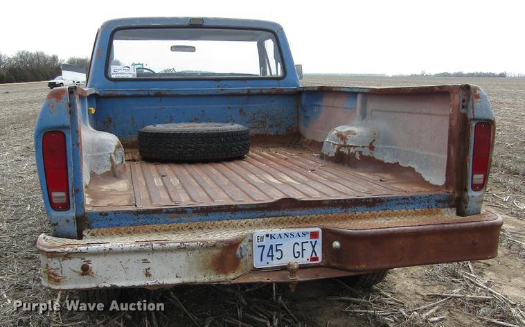 image for item DD8754 1978 Ford F250 pickup truck