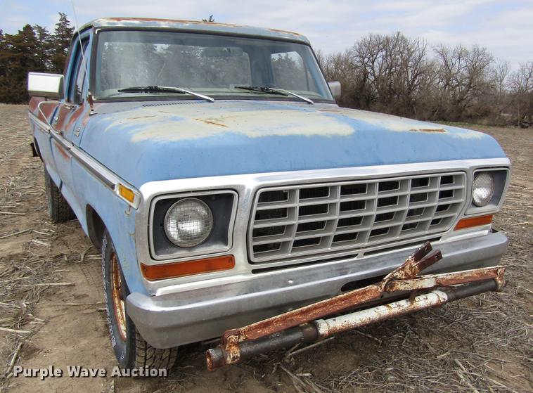 image for item DD8754 1978 Ford F250 pickup truck