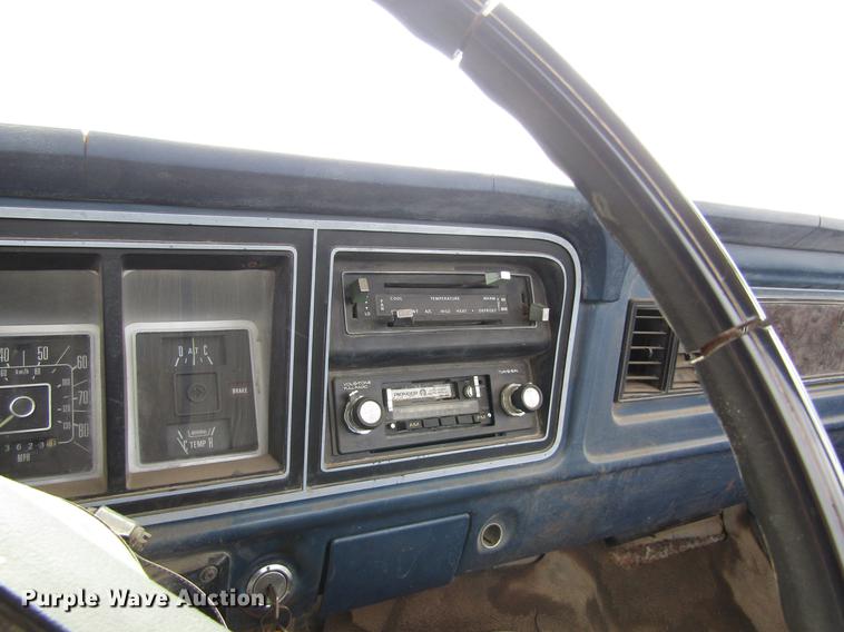 image for item DD8754 1978 Ford F250 pickup truck
