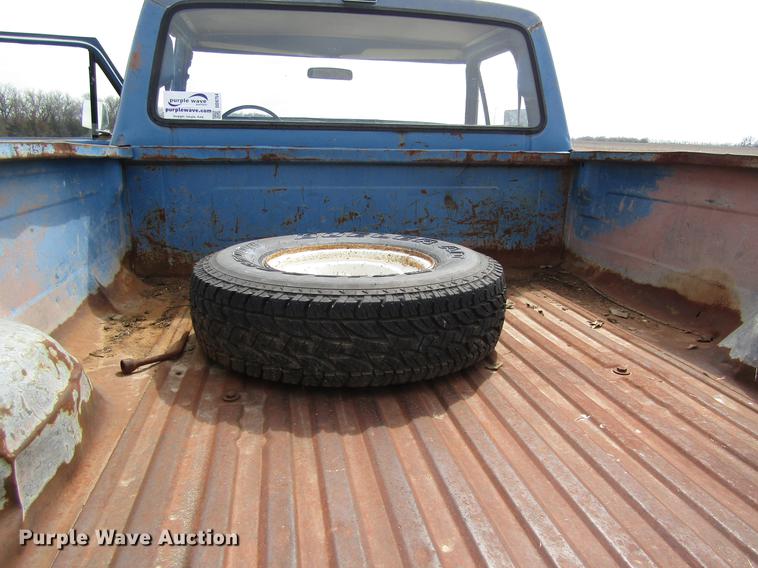 image for item DD8754 1978 Ford F250 pickup truck