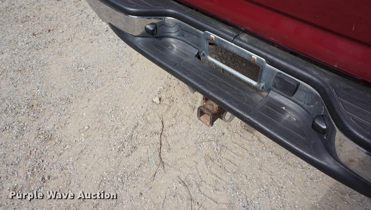 image for item DE3212 2005 GMC Sierra 1500 Crew Cab pickup truck