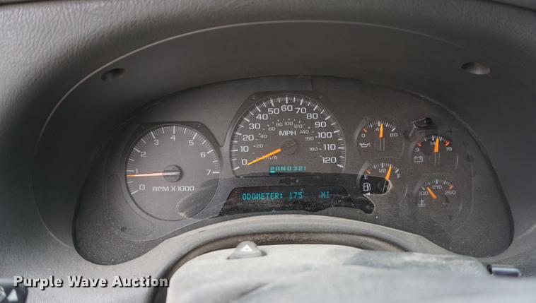 image for item DE3216 2004 Chevrolet TrailBlazer EXT SUV