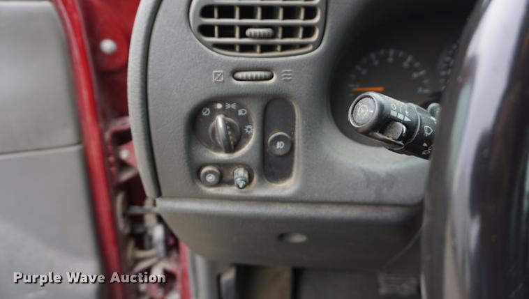 image for item DE3216 2004 Chevrolet TrailBlazer EXT SUV