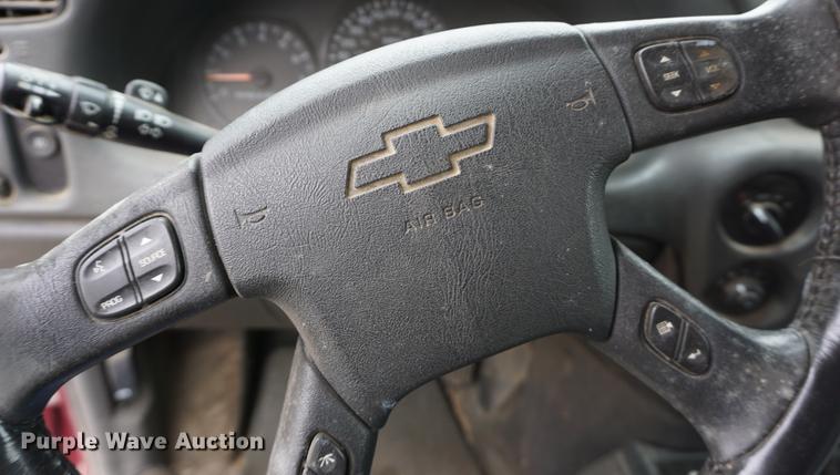 image for item DE3216 2004 Chevrolet TrailBlazer EXT SUV