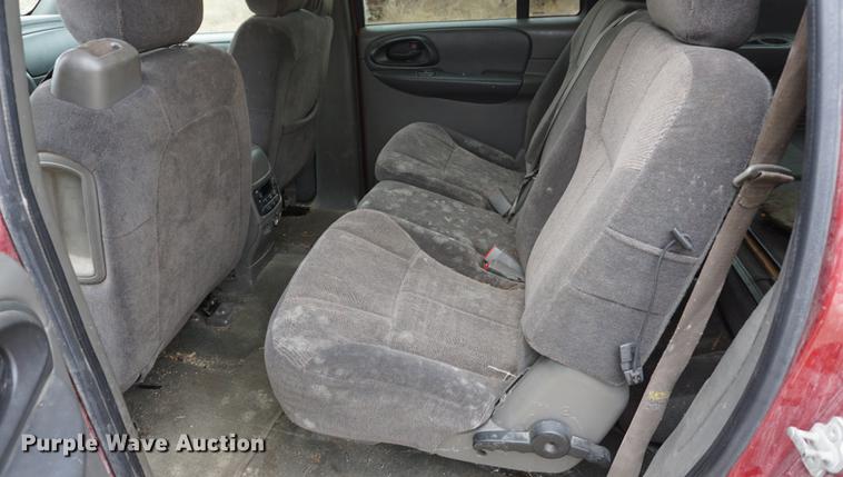 image for item DE3216 2004 Chevrolet TrailBlazer EXT SUV