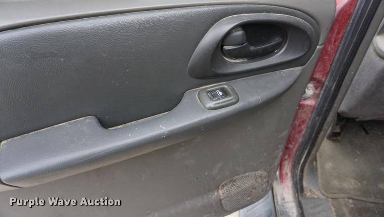 image for item DE3216 2004 Chevrolet TrailBlazer EXT SUV