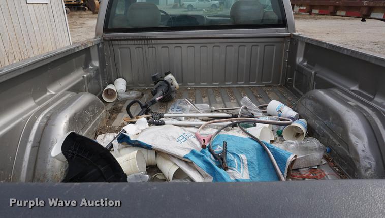 image for item DE3217 1999 Chevrolet Silverado 1500 pickup truck