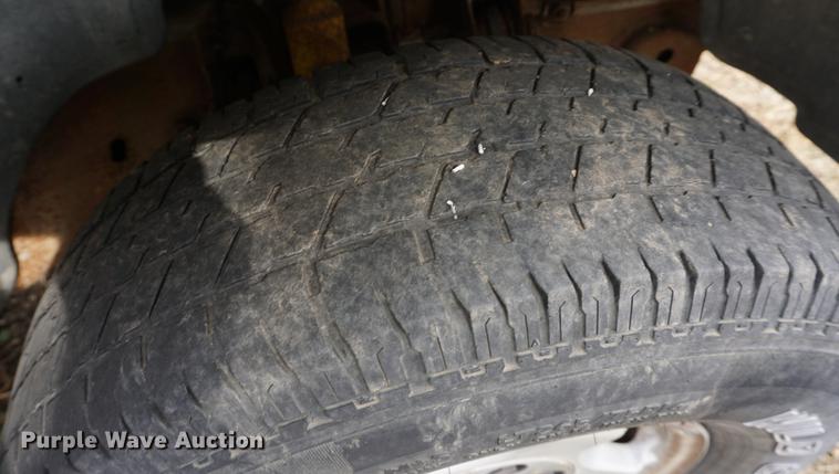 image for item DE3217 1999 Chevrolet Silverado 1500 pickup truck