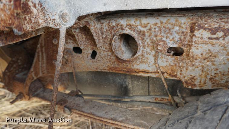 image for item DE3217 1999 Chevrolet Silverado 1500 pickup truck