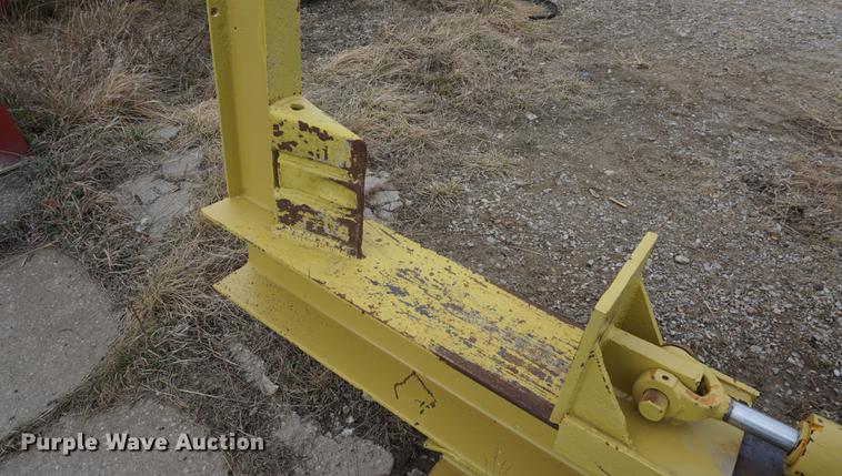 image for item DE3239 Shop built log splitter