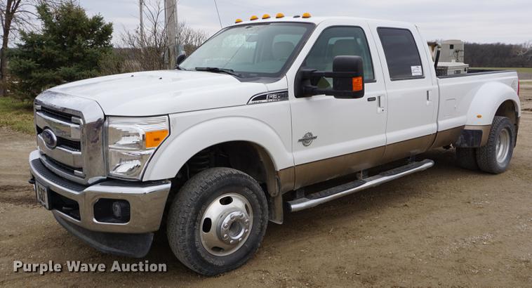 image for item DE3253 2013 Ford F350 Super Duty Lariat Crew Cab pickup truck