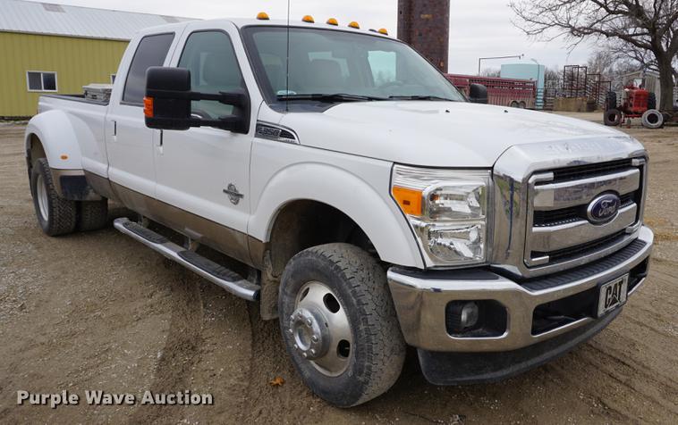 image for item DE3253 2013 Ford F350 Super Duty Lariat Crew Cab pickup truck