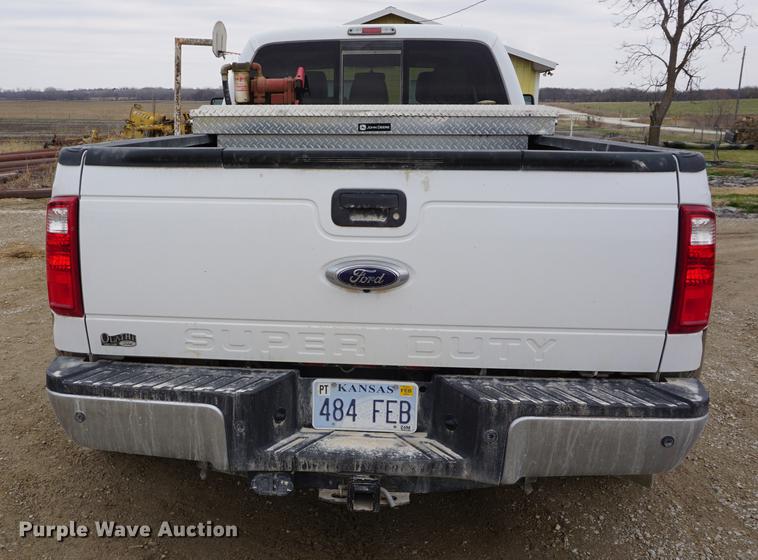 image for item DE3253 2013 Ford F350 Super Duty Lariat Crew Cab pickup truck