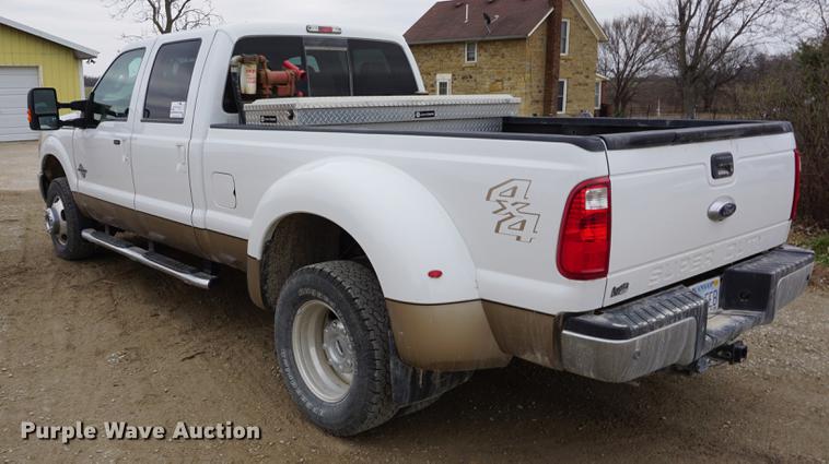 image for item DE3253 2013 Ford F350 Super Duty Lariat Crew Cab pickup truck