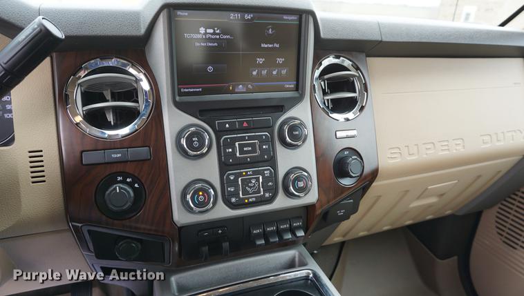 image for item DE3253 2013 Ford F350 Super Duty Lariat Crew Cab pickup truck