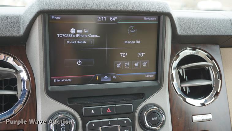 image for item DE3253 2013 Ford F350 Super Duty Lariat Crew Cab pickup truck