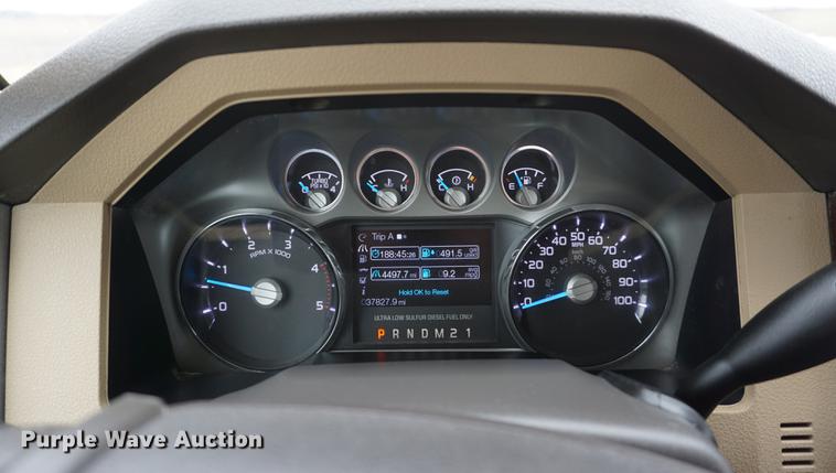 image for item DE3253 2013 Ford F350 Super Duty Lariat Crew Cab pickup truck