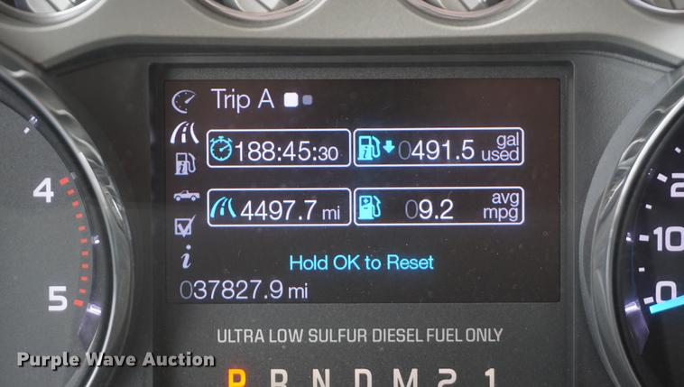 image for item DE3253 2013 Ford F350 Super Duty Lariat Crew Cab pickup truck