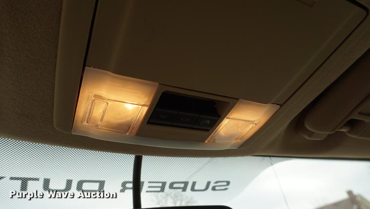 image for item DE3253 2013 Ford F350 Super Duty Lariat Crew Cab pickup truck