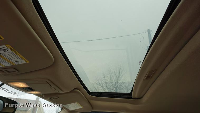 image for item DE3253 2013 Ford F350 Super Duty Lariat Crew Cab pickup truck