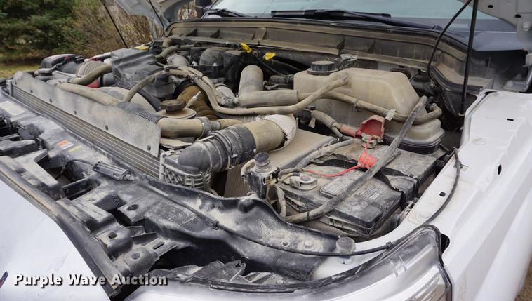 image for item DE3253 2013 Ford F350 Super Duty Lariat Crew Cab pickup truck