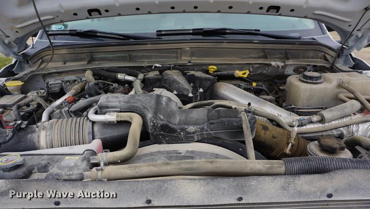 image for item DE3253 2013 Ford F350 Super Duty Lariat Crew Cab pickup truck