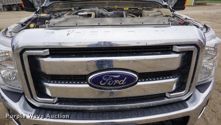 image for item DE3253 2013 Ford F350 Super Duty Lariat Crew Cab pickup truck