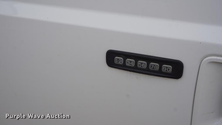 image for item DE3253 2013 Ford F350 Super Duty Lariat Crew Cab pickup truck
