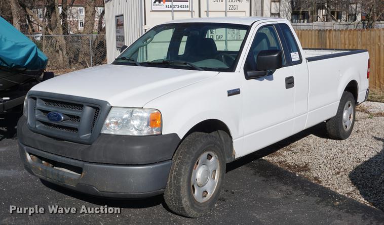 image for item DE3263 2006 Ford F150 pickup truck