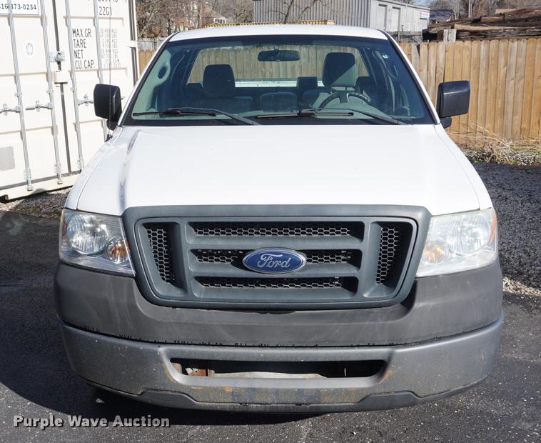 image for item DE3263 2006 Ford F150 pickup truck