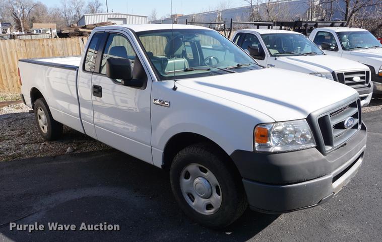 image for item DE3263 2006 Ford F150 pickup truck