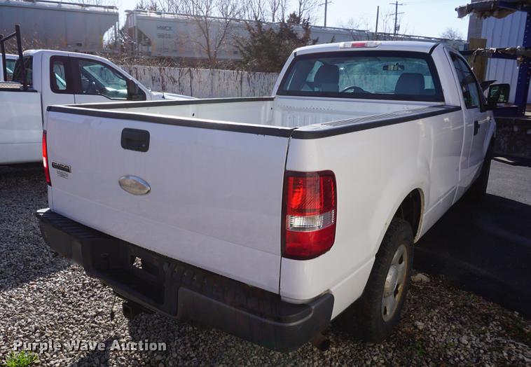 image for item DE3263 2006 Ford F150 pickup truck