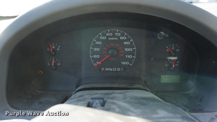 image for item DE3263 2006 Ford F150 pickup truck