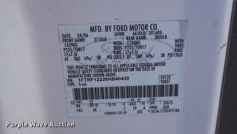 image for item DE3263 2006 Ford F150 pickup truck