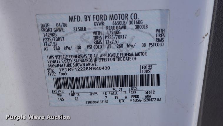 image for item DE3263 2006 Ford F150 pickup truck
