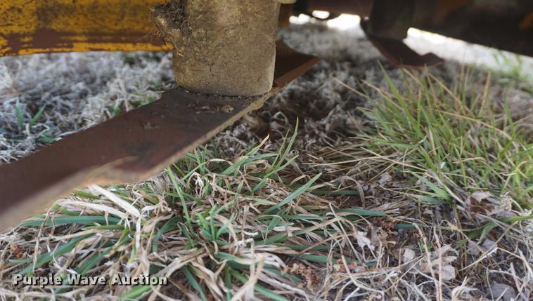 image for item DE3277 2015 Hustler Raptor SD934778 ZTR lawn mower