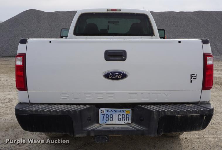 image for item DE3279 2010 Ford F250 Super Duty pickup truck
