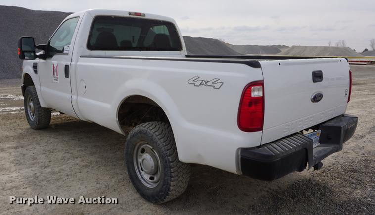 image for item DE3279 2010 Ford F250 Super Duty pickup truck