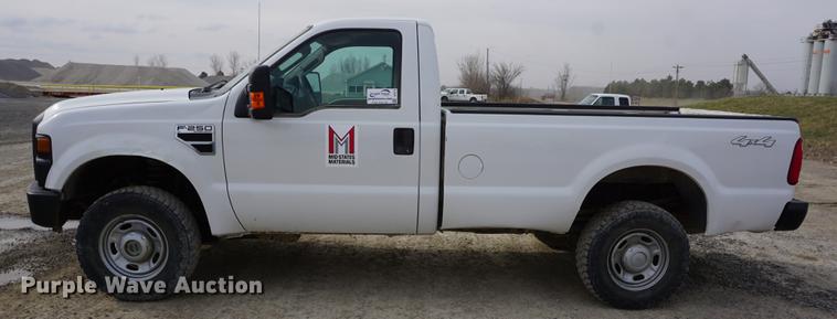image for item DE3279 2010 Ford F250 Super Duty pickup truck