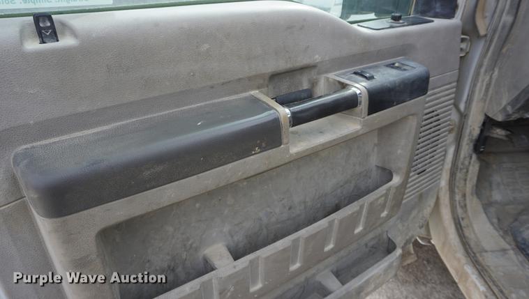 image for item DE3279 2010 Ford F250 Super Duty pickup truck