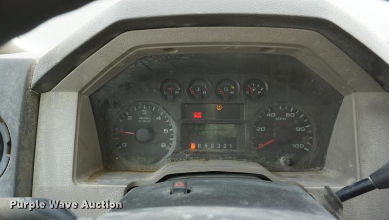 image for item DE3279 2010 Ford F250 Super Duty pickup truck