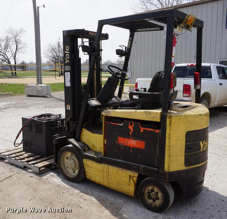 image for item DE3288 Yale ERC050 forklift