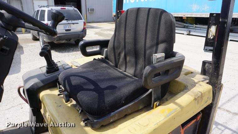 image for item DE3288 Yale ERC050 forklift