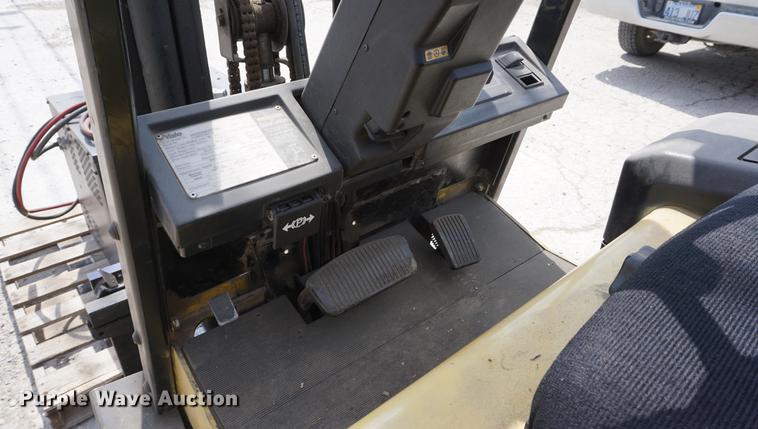 image for item DE3288 Yale ERC050 forklift