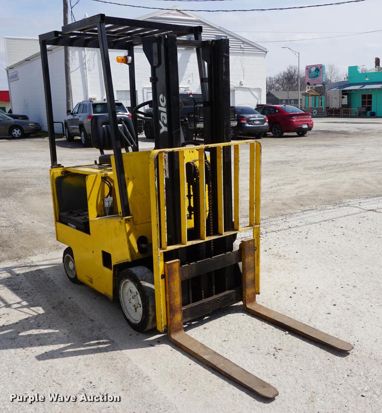 image for item DE3290 Yale ERC025ACN36SF077 forklift