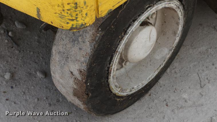 image for item DE3290 Yale ERC025ACN36SF077 forklift