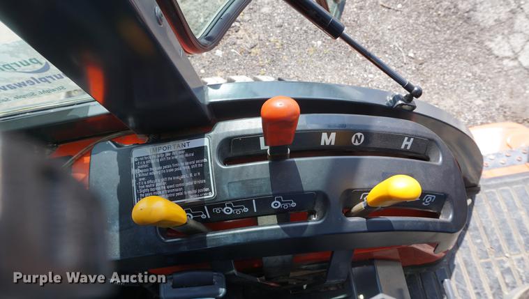 image for item DE3293 2010 Kubota B3030 MFWD tractor