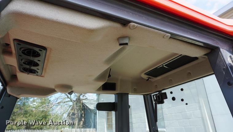 image for item DE3293 2010 Kubota B3030 MFWD tractor