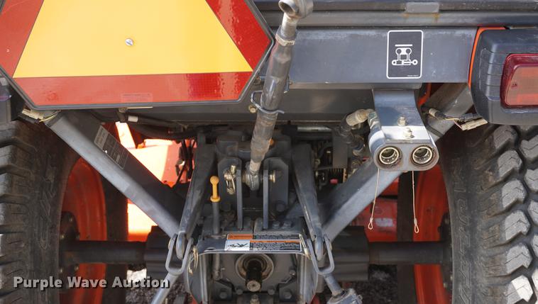 image for item DE3293 2010 Kubota B3030 MFWD tractor