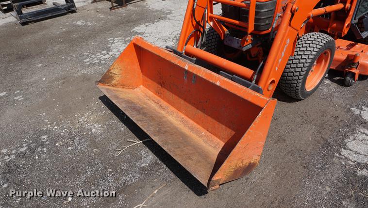 image for item DE3293 2010 Kubota B3030 MFWD tractor